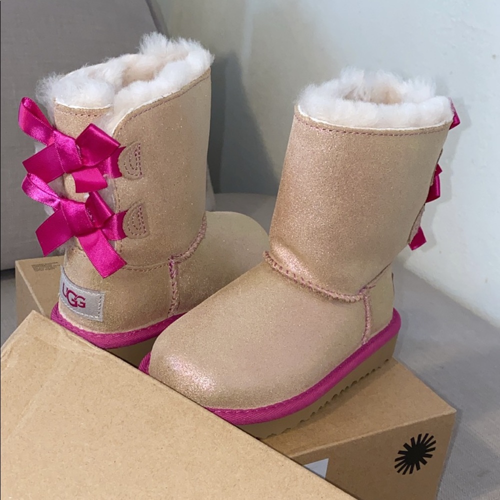 Ugg Bailey Boots Size 9 (Girls)